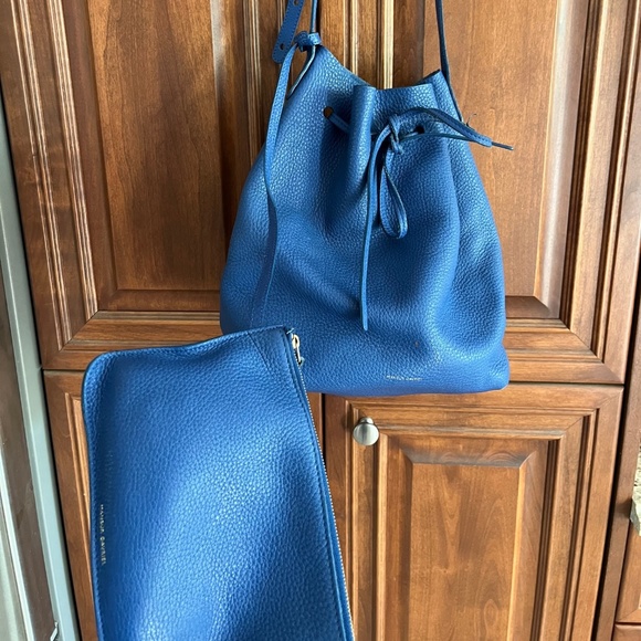 Mansur Gavriel Large Pebble Leather Bucket Bag with Detachable Coin Purse - Picture 4 of 12